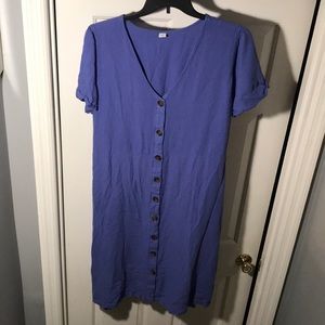 DELICATE BLUE DRESS WITH BUTTONS